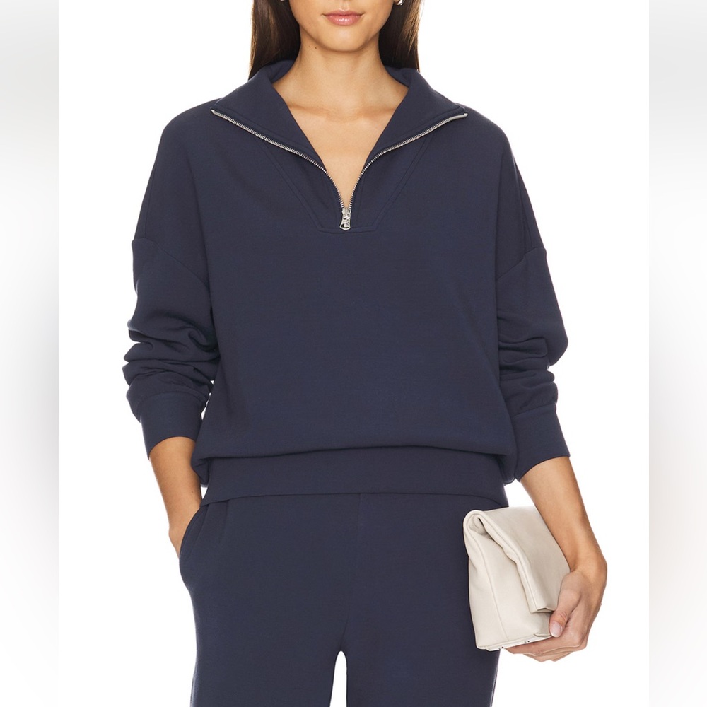 Varley Women Navy Sweatshirt Size L NWOT